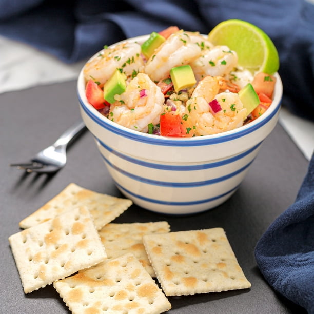 Premium Original Saltine Crackers, 16 oz