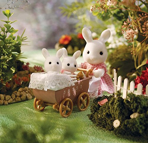 Calico Critters Connor and Kerri’s Carriage Ride, Doll Playset, Collectible, Ready to Play, Model Number: CC2488