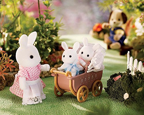 Calico Critters Connor and Kerri’s Carriage Ride, Doll Playset, Collectible, Ready to Play, Model Number: CC2488