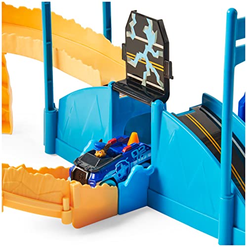 Paw Patrol, True Metal Chase Rescue Track Set with Exclusive Chase Die-Cast Vehicle, 1:55 Scale Kids Toys for Boys