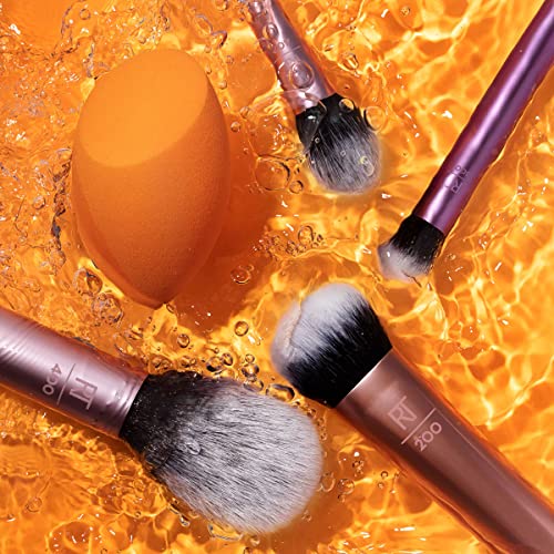 Real Techniques Everyday Essentials Kit, Makeup Brushes and Makeup Blending Sponge, Makeup Tools For Foundation, Blush, Bronzer, and Eyeshadow, Synthetic Bristles, 5 Piece Set