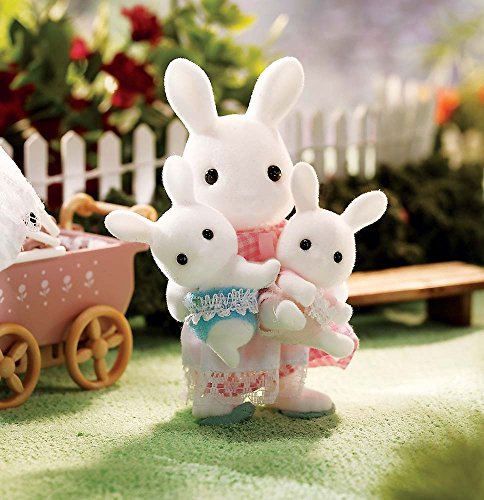 Calico Critters Connor and Kerri’s Carriage Ride, Doll Playset, Collectible, Ready to Play, Model Number: CC2488