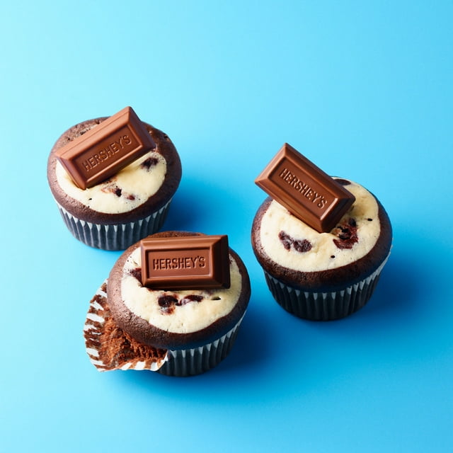 Hershey's Miniatures Assorted Chocolate Candy, Party Pack 35.9 oz