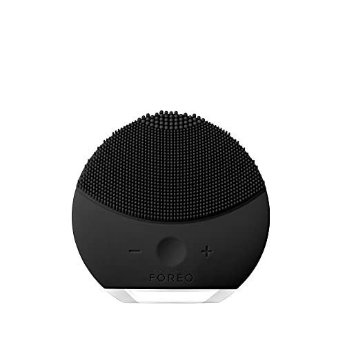 FOREO LUNA mini 2 Ultra-hygienic Facial Cleansing Brush | All Skin Types | Face Massager for Clean and Healthy Face Care | Extra Absorption of Facial Skin Care Products | Waterproof | Midnight
