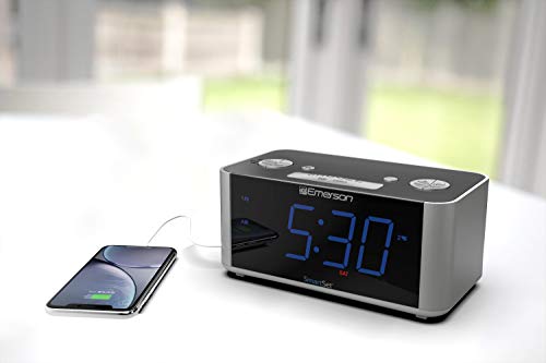 Emerson SmartSet Alarm Clock Radio, USB port for iPhone/iPad/iPod/Android and Tablets, CKS1708