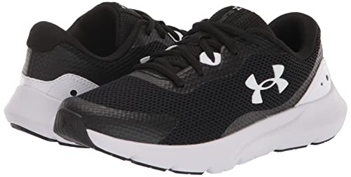 Under Armour Boy's Surge 3 Running Shoe, Black (001)/White, 6.5 Big Kid