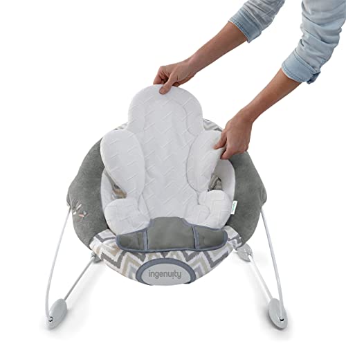 Ingenuity SmartBounce Automatic Baby Bouncer Seat with White Noise, Music, Toy Bar and 2 Plush Infant Toys, 0-6 Months Up to 20 lbs (Braden)