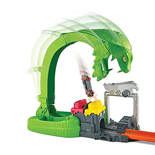 Hot Wheels Toxic Snake Strike Challenge Play Set with Slime for Kids 5 Years Old and Up, Includes One 1:64 Scale Vehicle, Connects to Other Sets, Single Or Multicar Play