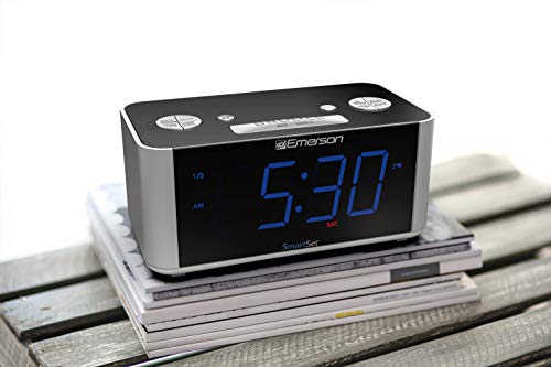 Emerson SmartSet Alarm Clock Radio, USB port for iPhone/iPad/iPod/Android and Tablets, CKS1708