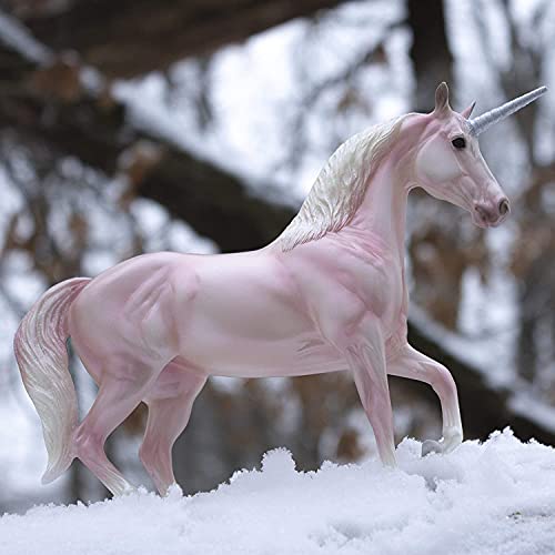 Breyer Freedom Series (Classics) Aurora | Unicorn| Fantasy Horse | Model Horse Toy | (1: 12 Scale (Classics) | Model #62059