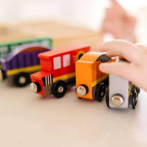 Melissa and Doug Wooden Train Cars (8 pcs) - Magnetic Train, Wooden Train Toys, Train Sets For Toddlers And Kids Ages 3+