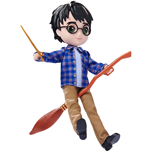 Wizarding World Harry Potter, 8-inch Harry Potter Doll Gift Set with Invisibility Cloak and 5 Doll Accessories, Kids Toys for Ages 6 and up