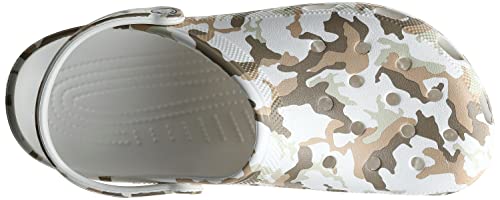 Crocs Unisex-Adult Classic Camo Clogs, White/Camo, 4 Men/6 Women