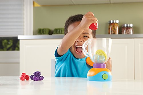 Learning Resources New Sprouts Smoothie Maker!, Pretend Mixer for Kids, Kitchen Toys for Kids, Play Food, 9 Pieces, Ages 2+