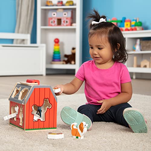 Melissa and Doug Wooden Take-Along Sorting Barn Toy with Flip-Up Roof and Handle, 10 Wooden Farm Play Pieces - Farm Toys, Shape Sorting And Stacking Learning Toys For Toddlers And Kids Ages 2+