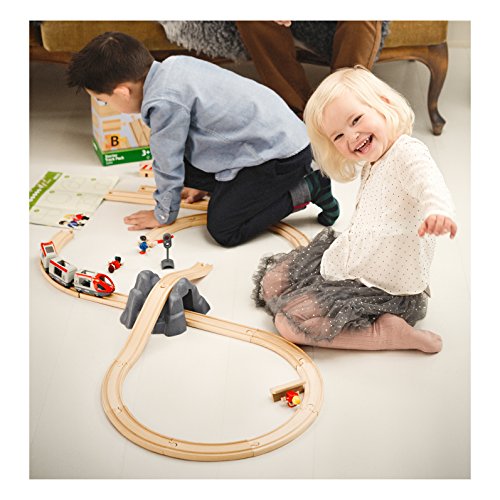 BRIO World - 33394 Starter Track Pack | 13Piece Wooden Train Tracks for Kids Ages 3 and Up