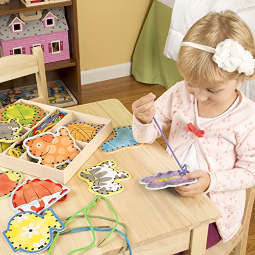 Melissa and Doug Alphabet Wooden Lacing Cards With Double-Sided Panels and Matching Laces - Lacing Toys For Toddlers, Fine Motor Skills Threading Cards, Sewing Cards For Preschoolers And Kids Ages 3+