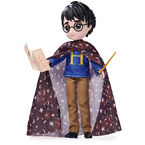 Wizarding World Harry Potter, 8-inch Harry Potter Doll Gift Set with Invisibility Cloak and 5 Doll Accessories, Kids Toys for Ages 6 and up