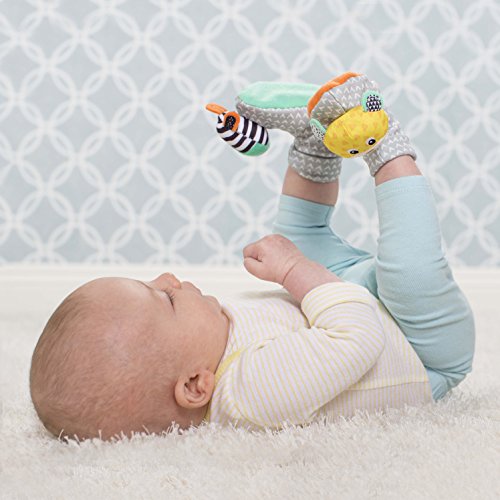 Infantino Foot Rattles, Zebra and Cheetah, Soft Baby Sock Rattles - Encourages Hand-Eye Coordination, Discovery Toy - Machine Washable